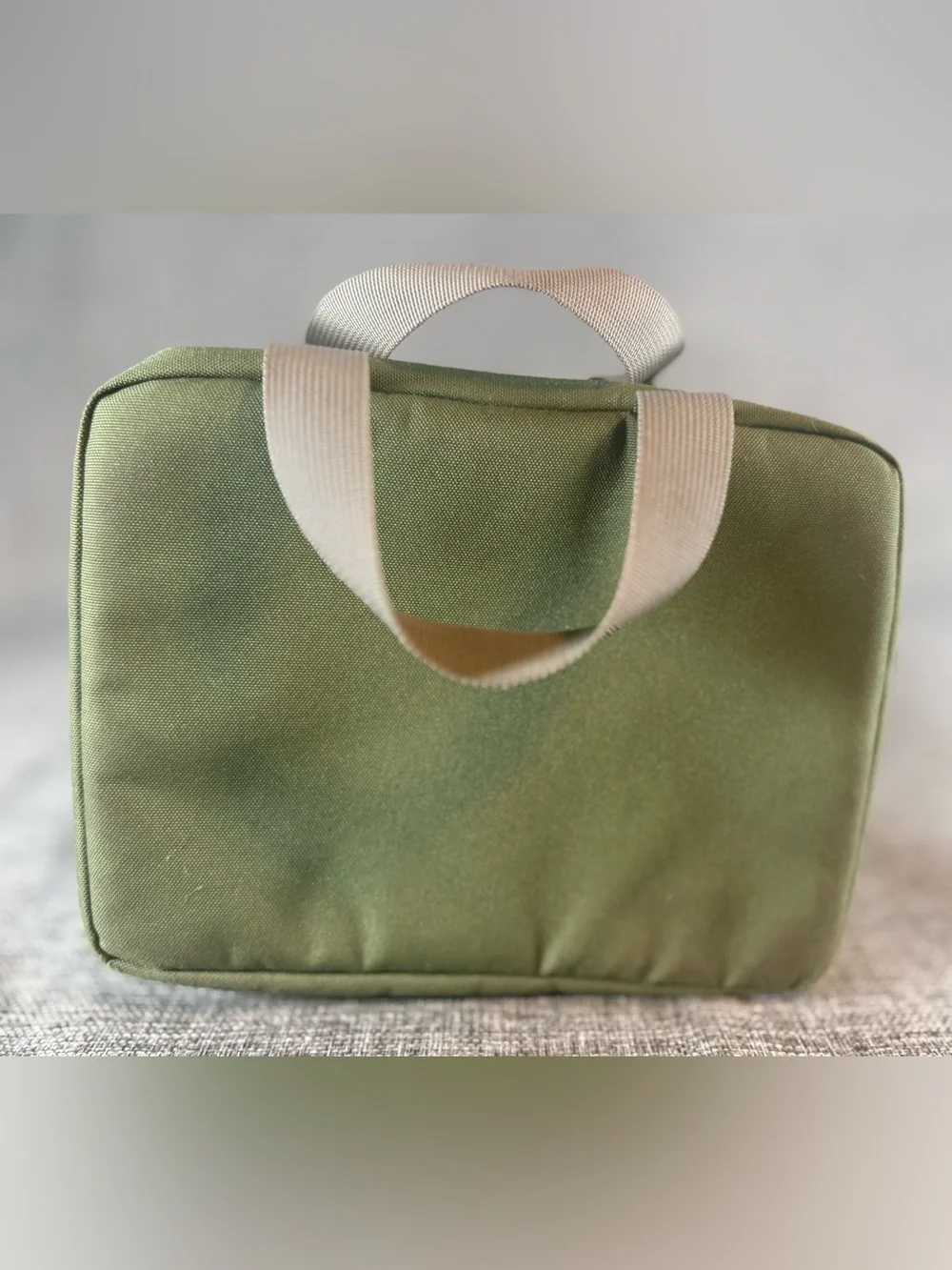 L.L. Bean Green Graphic Lunch Bag